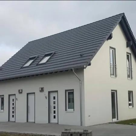 Moderne Mit Sauna & Terrasse * Burhave