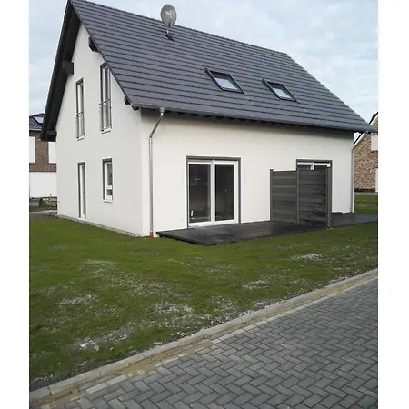Moderne Mit Sauna & Terrasse * Burhave