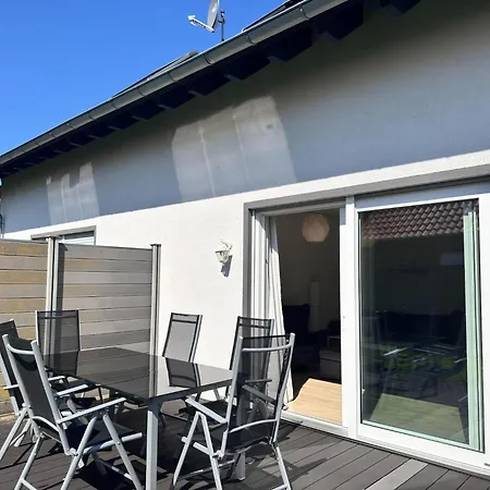 Moderne Mit Sauna & Terrasse Daire *