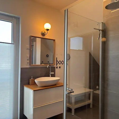 Daire Moderne Mit Sauna & Terrasse Burhave