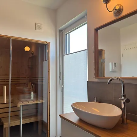 Moderne Mit Sauna & Terrasse Daire *